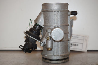 Vänster sida på Spjällhus från en BMW R 1100 R -1995 motorcykel.