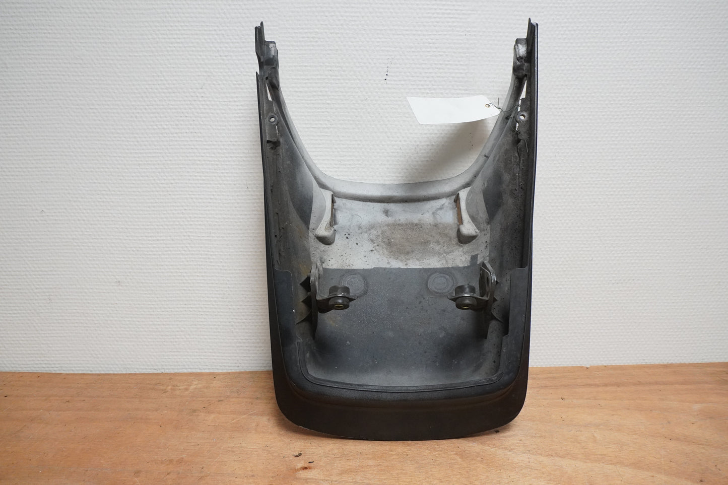 Baksidan på Bakvinge från en Yamaha FJ 1200 -1986 motorcykel.