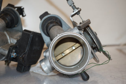 Extrabild3 på Spjällhus från en BMW R 1100 R -1995 motorcykel.