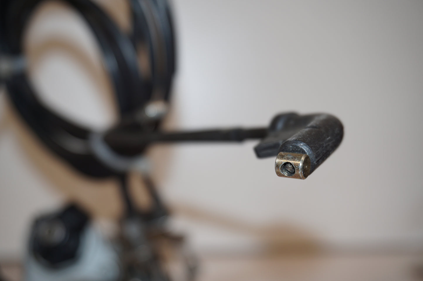 Extrabild5 på Spjällhus från en BMW R 1100 R -1995 motorcykel.