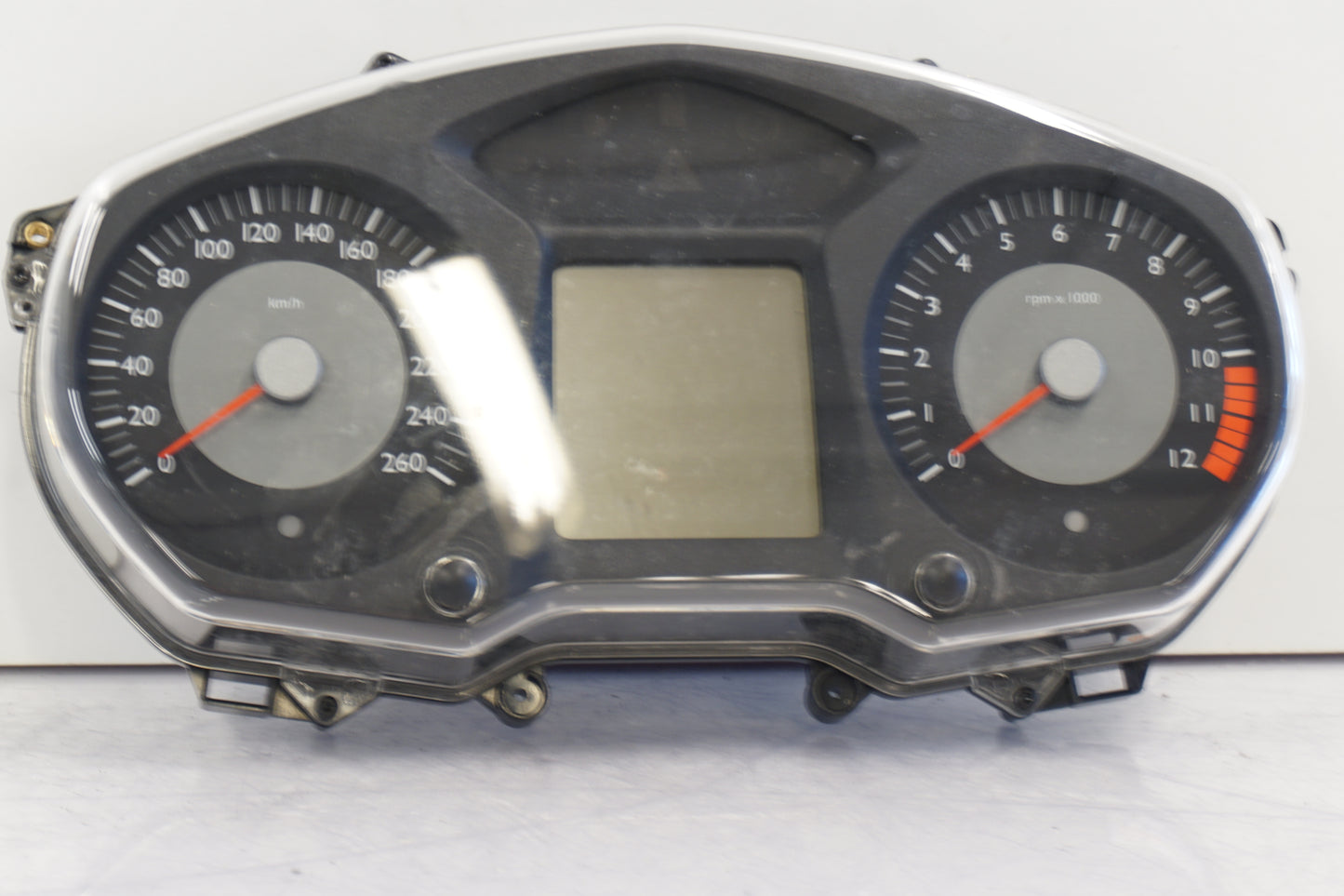 Framsidan på Instrument från en BMW K 1300 GT -2009 motorcykel.