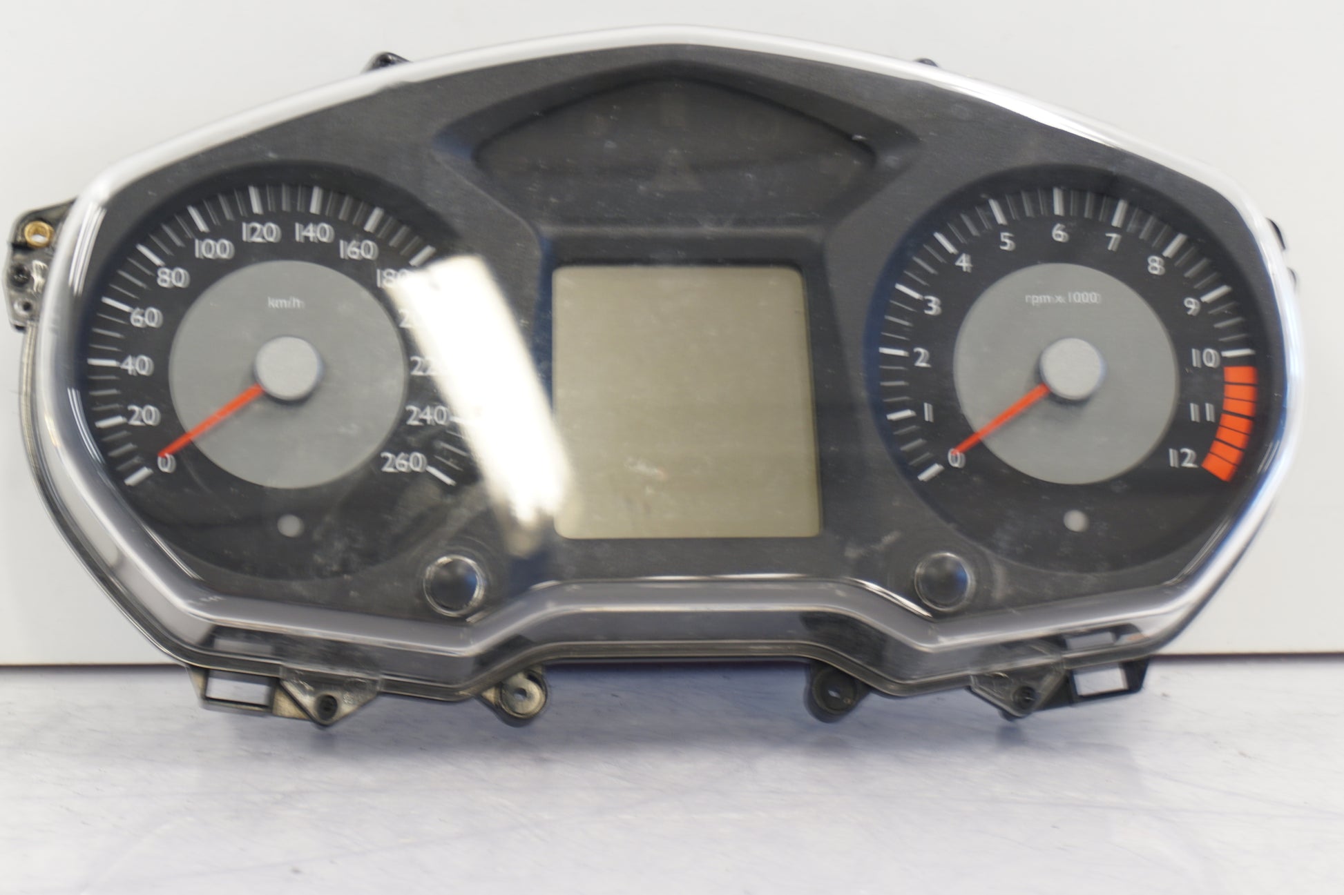 Framsidan på Instrument från en BMW K 1300 GT -2009 motorcykel.