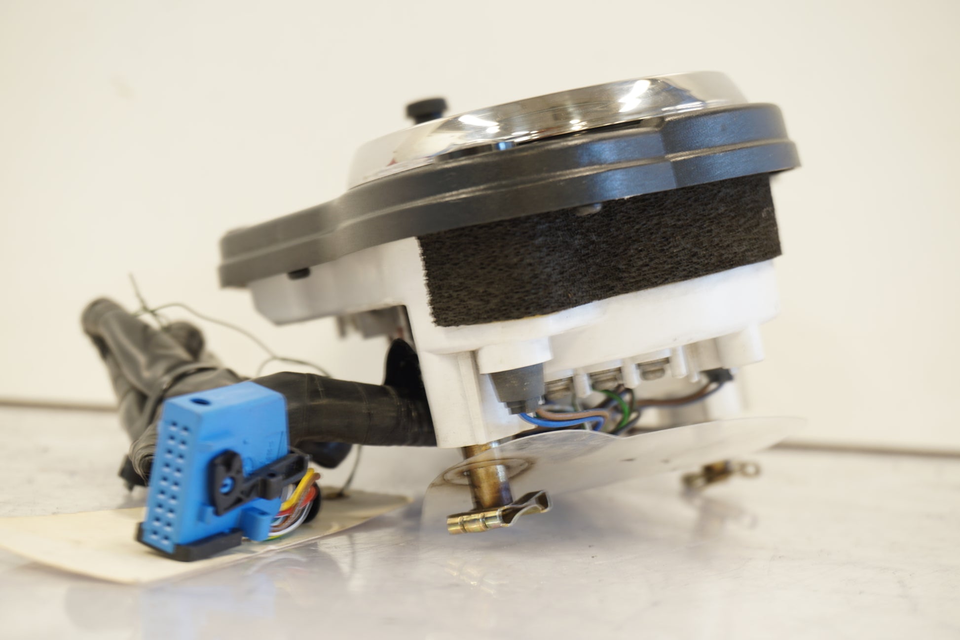 Höger sida på Instrumentpanel från en BMW R 1100 S -1999 motorcykel.