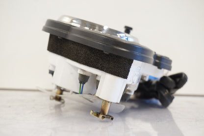 Snett uppifrån på Instrumentpanel från en BMW R 1100 S -1999 motorcykel.