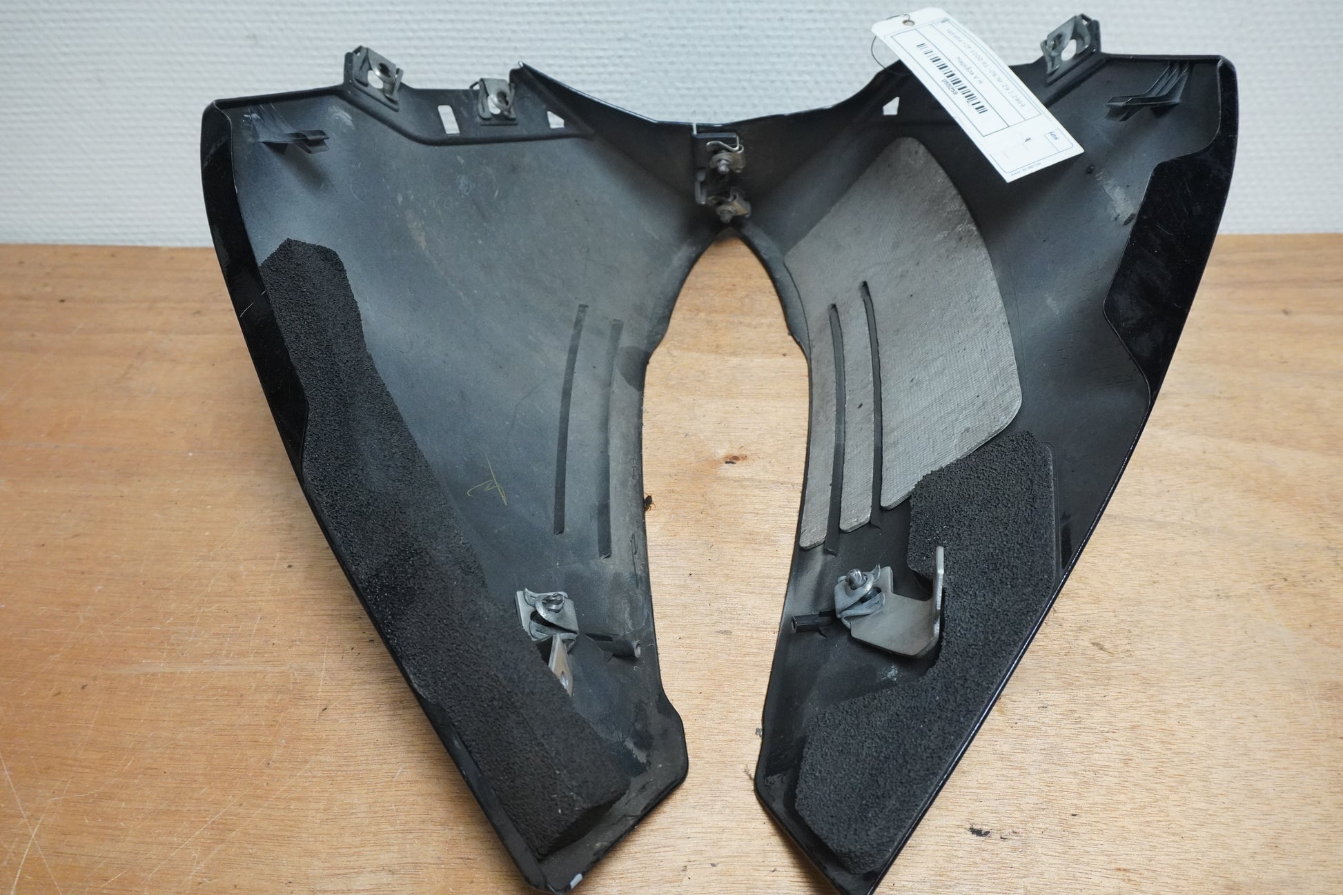 Snett uppifrån på Magkåpa från en Yamaha YZF 1000 R1 -2009 motorcykel.