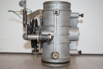 Höger sida på Spjällhus från en BMW R 1100 R -1995 motorcykel.