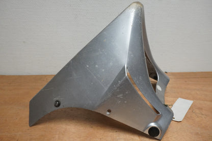 Baksidan på Magkåpa från en Yamaha TDM 850 -1996 motorcykel.