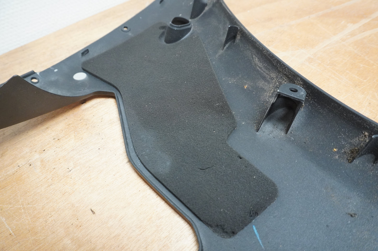 Vänster sida på Sidkåpa från en Yamaha YZF R6 -2003 motorcykel.