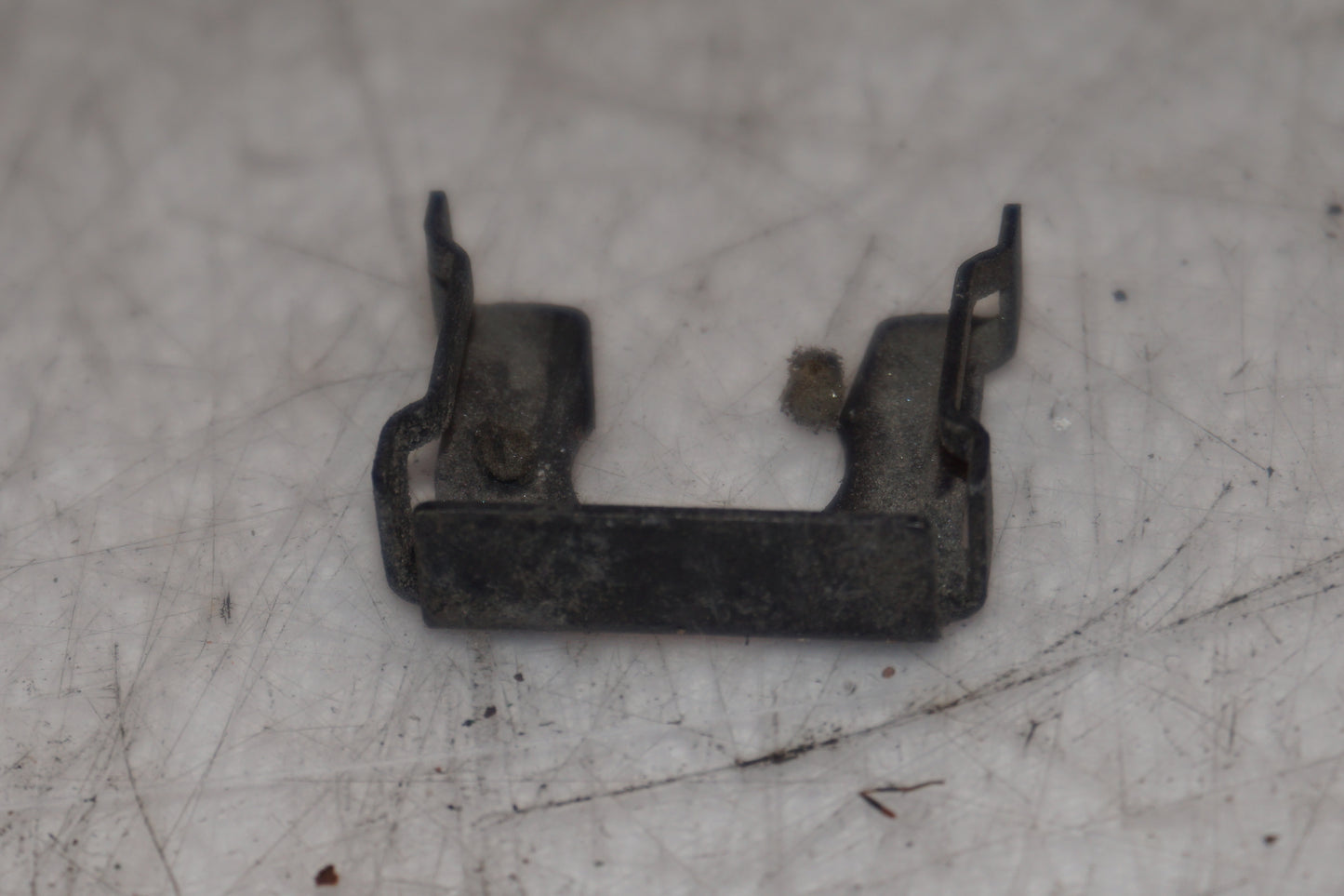 Snett nerifrån på Spridare från en BMW K 1200 RS -2002 motorcykel.