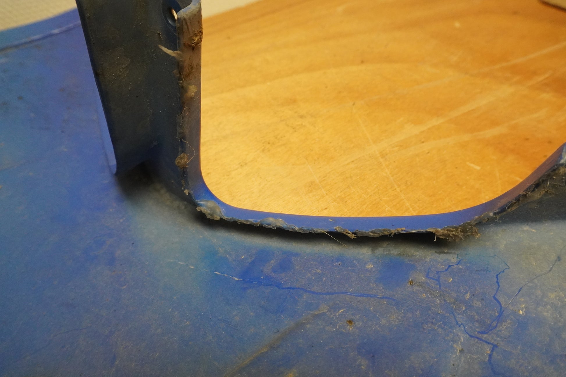 Vänster sida på Sidkåpa från en Yamaha TZR 125 -1989 motorcykel.