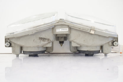 Baksidan på Strålkastare från en Triumph Daytona T 595 -1998 motorcykel.