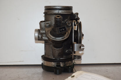 Framsidan på Spjällhus från en BMW R 850 R -1995 motorcykel.