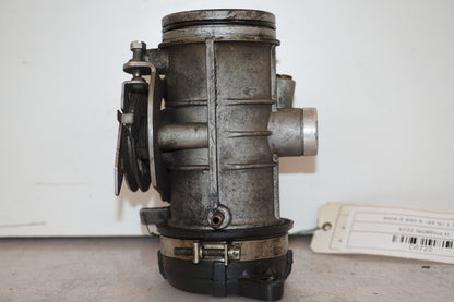 Höger sida på Spjällhus från en BMW R 850 R -1995 motorcykel.