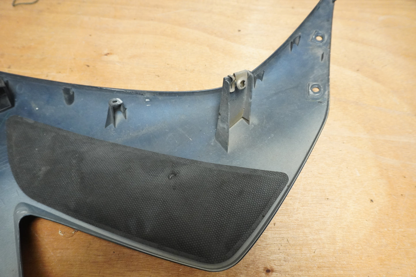 Vänster sida på Sidkåpa från en Yamaha YZF 1000 R1 -2005 motorcykel.