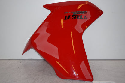 Framsidan på Sidopanel från en Ducati Multistrada 1260 -2019 motorcykel.