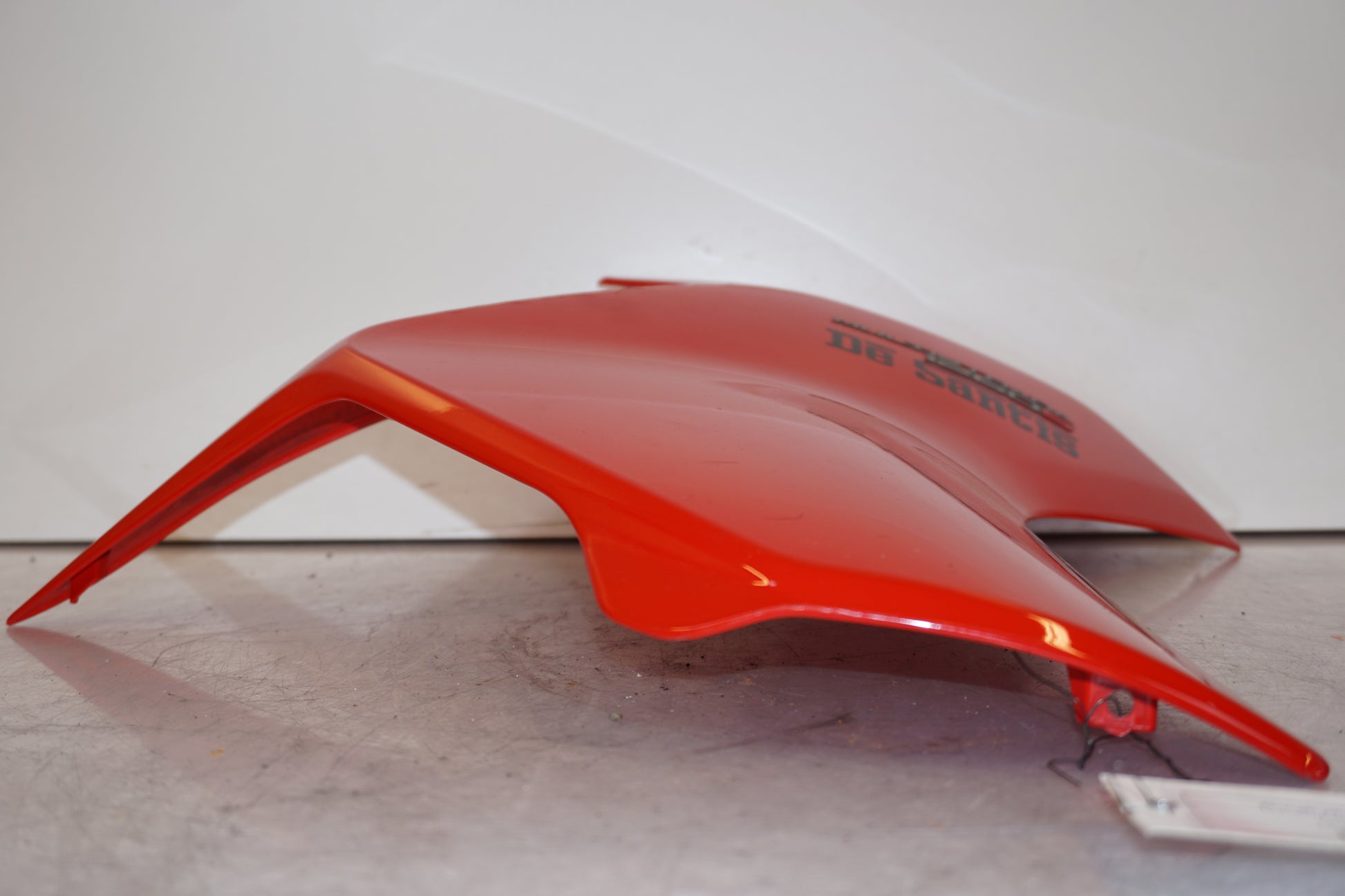 Baksidan på Sidopanel från en Ducati Multistrada 1260 -2019 motorcykel.