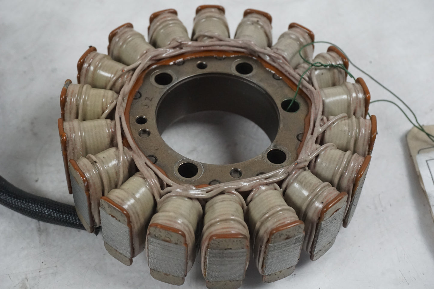 Vänster sida på Generator från en Honda CB 600 Hornet -2007 motorcykel.