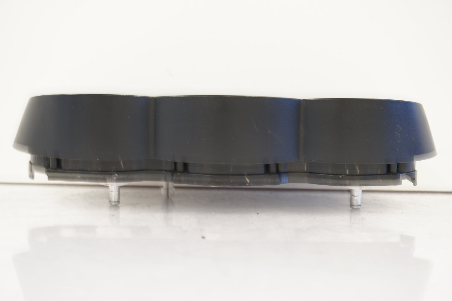 Vänster sida på Instrumentpanel från en Triumph Sprint ST -2005 motorcykel.