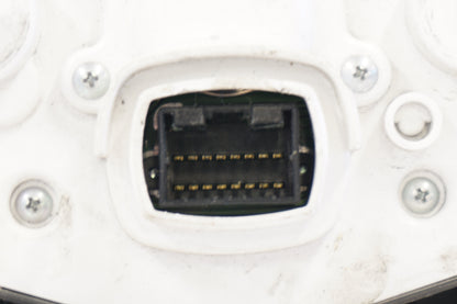 Extrabild1 på Instrumentpanel från en Triumph Sprint ST -2005 motorcykel.