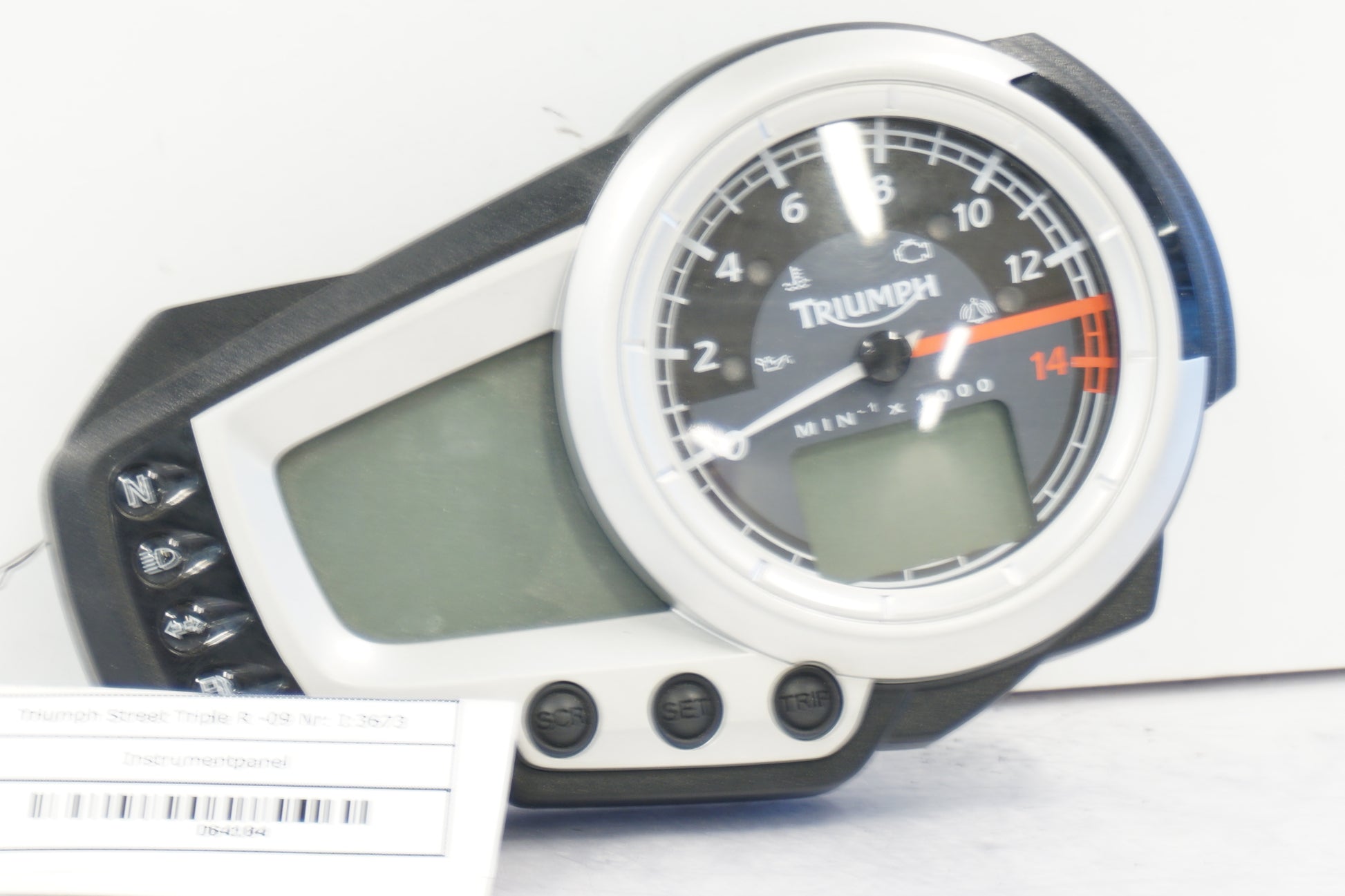 Framsidan på Instrumentpanel från en Triumph Street Triple R -2009 motorcykel.