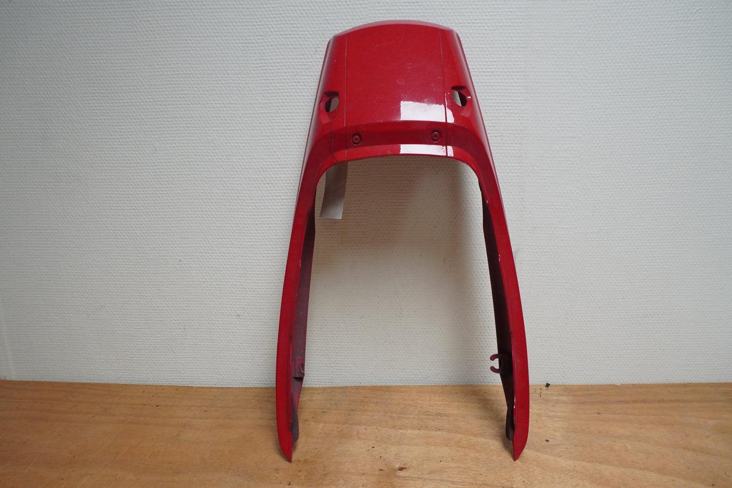 Framsidan på Bakvinge från en Yamaha TDM 850 -1991 motorcykel.