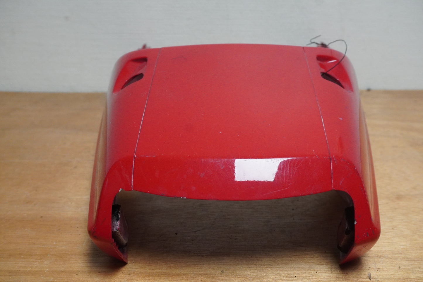 Höger sida på Bakvinge från en Yamaha TDM 850 -1991 motorcykel.