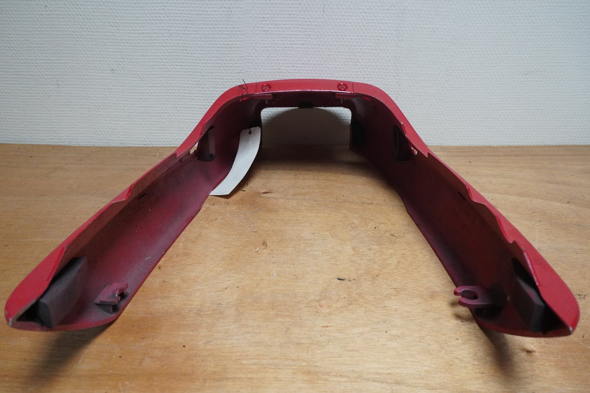 Snett uppifrån på Bakvinge från en Yamaha TDM 850 -1991 motorcykel.