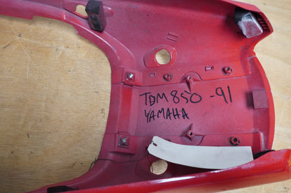 Snett nerifrån på Bakvinge från en Yamaha TDM 850 -1991 motorcykel.