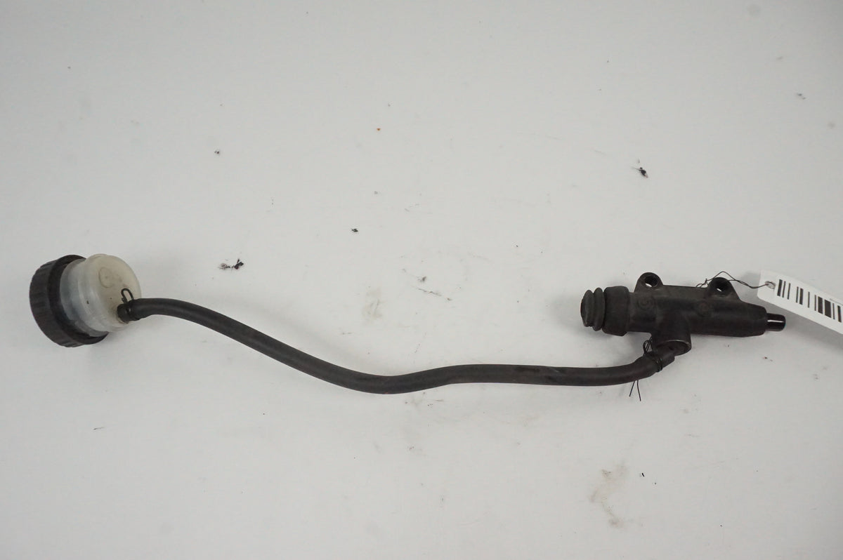 Brake master cylinder