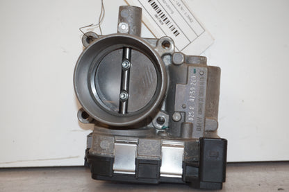 Framsidan på Spjällhus från en BMW K 1600 -2018 motorcykel.