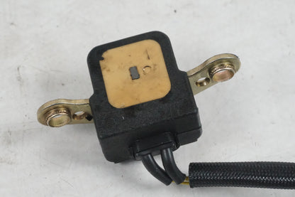 Höger sida på Tändpickup från en Honda CB 600 Hornet -1998 motorcykel.