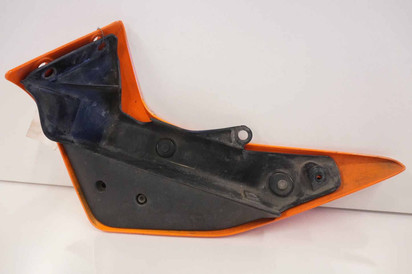 Vänster sida på Vattenkyldekor från en Kawasaki Z 750 -2008 motorcykel.