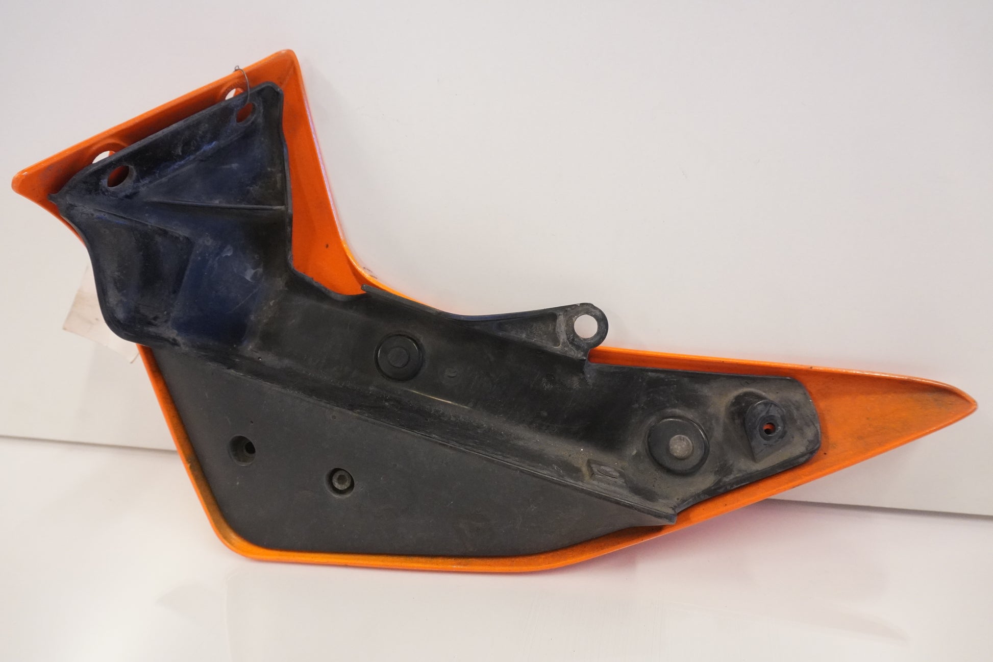 Vänster sida på Vattenkyldekor från en Kawasaki Z 750 -2008 motorcykel.