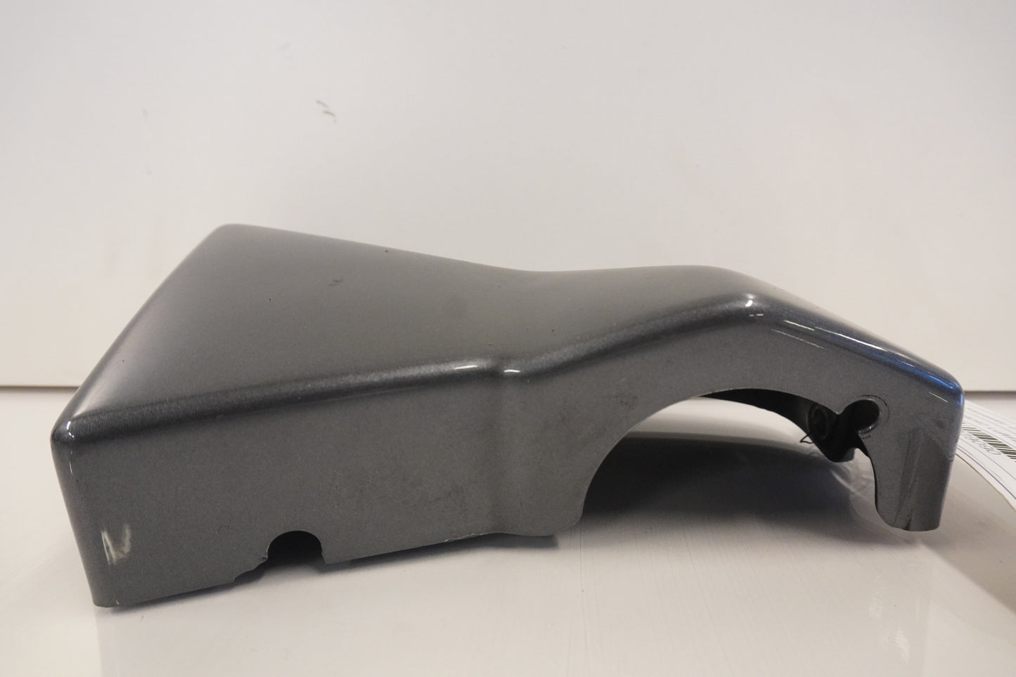 Baksidan på Luftfilterkåpa från en Kawasaki ZRX 1100 -1997 motorcykel.