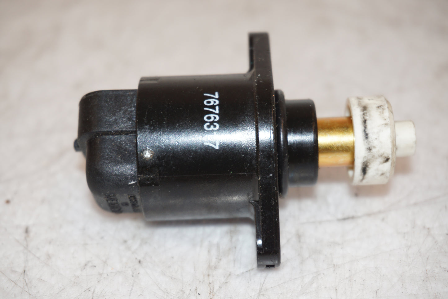 Baksidan på Tomgångsventil från en BMW F 800 R -2011 motorcykel.