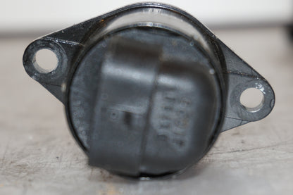 Höger sida på Tomgångsventil från en BMW F 800 R -2011 motorcykel.