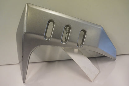 Framsidan på Vattenkyldekor från en Kawasaki Z 1000 -2003 motorcykel.