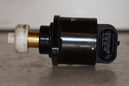 Vänster sida på Tomgångsventil från en BMW F 800 R -2011 motorcykel.