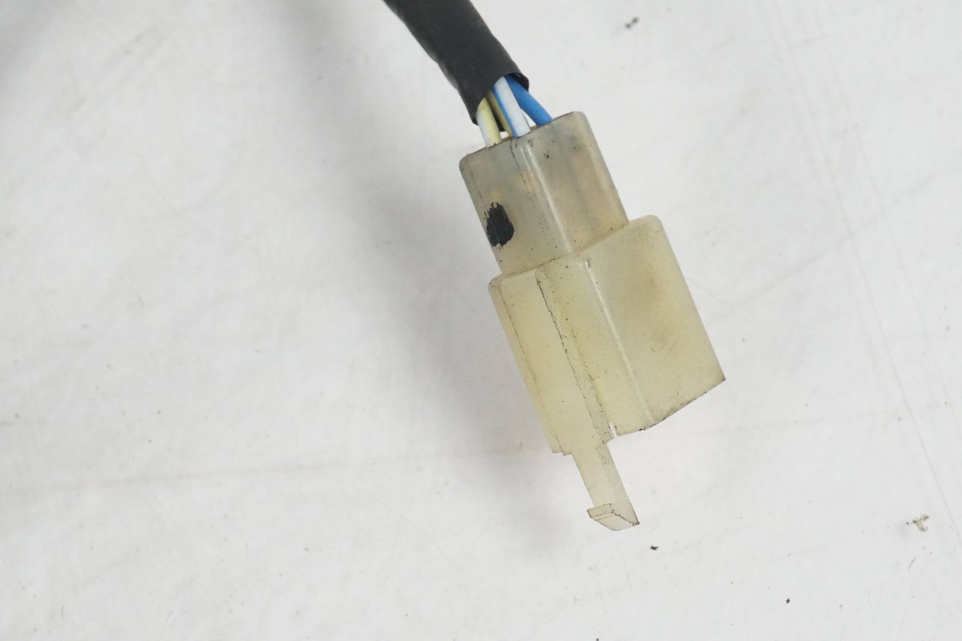 Höger sida på Tändpickup från en Honda VT 600 C -1999 motorcykel.