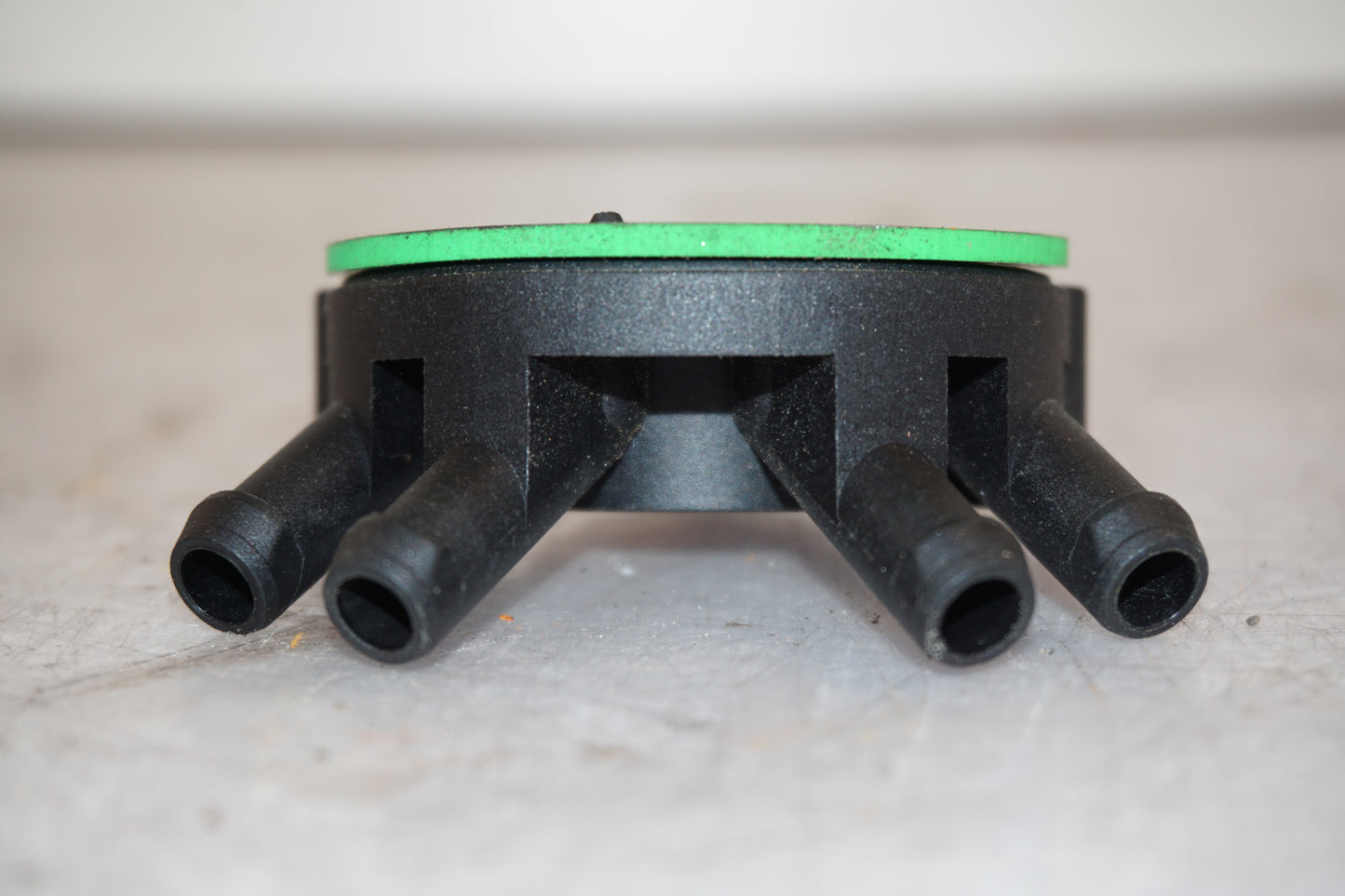 Extrabild1 på Tomgångsventil från en BMW F 800 R -2011 motorcykel.