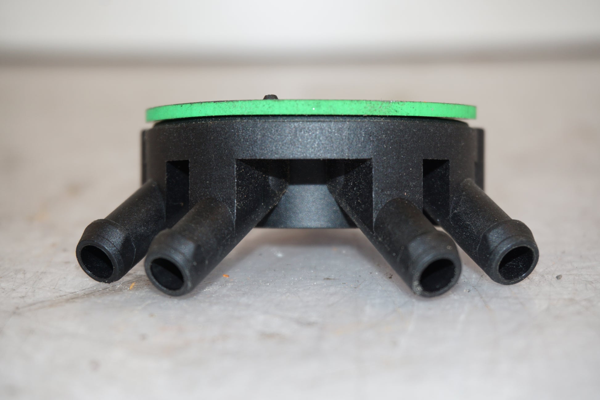 Extrabild1 på Tomgångsventil från en BMW F 800 R -2011 motorcykel.