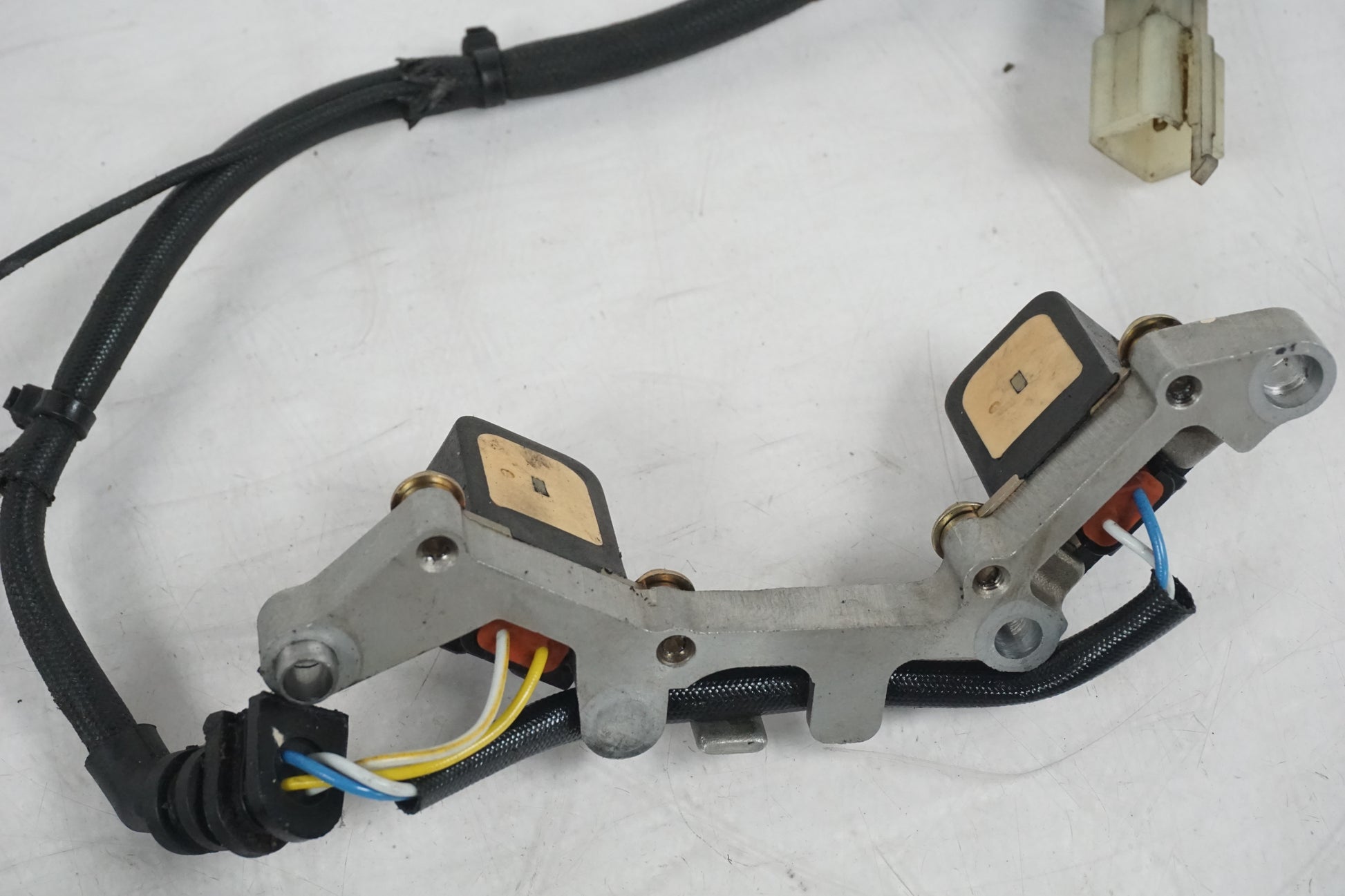 Snett uppifrån på Tändpickup från en Honda VFR 750 -1988 motorcykel.