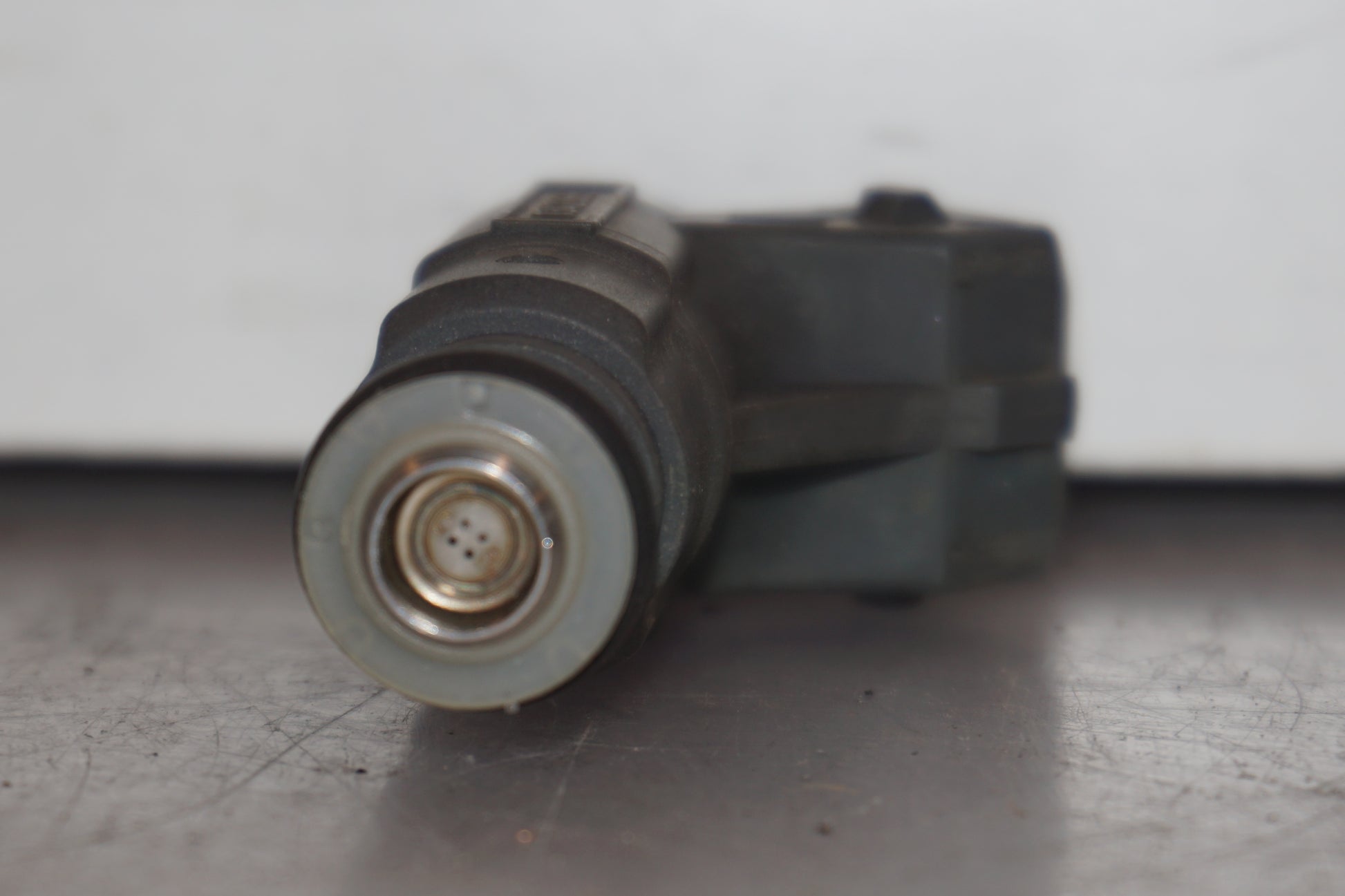 Baksidan på Spridare från en BMW R 850 R -2004 motorcykel.