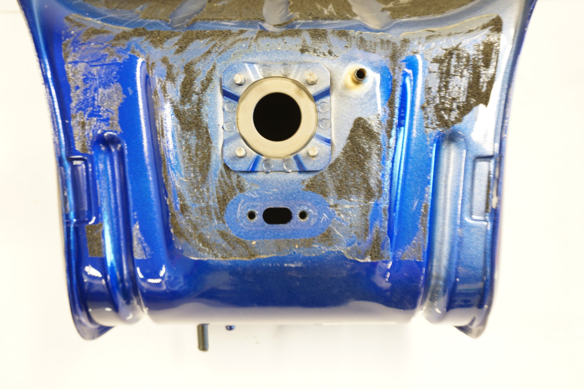 Extrabild2 på Bensintank från en Suzuki GSX 1300 R -2003 motorcykel.