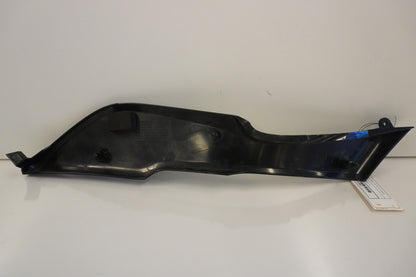 Baksidan på Bensintankskåpa från en Kawasaki Versys 650 -2007 motorcykel.