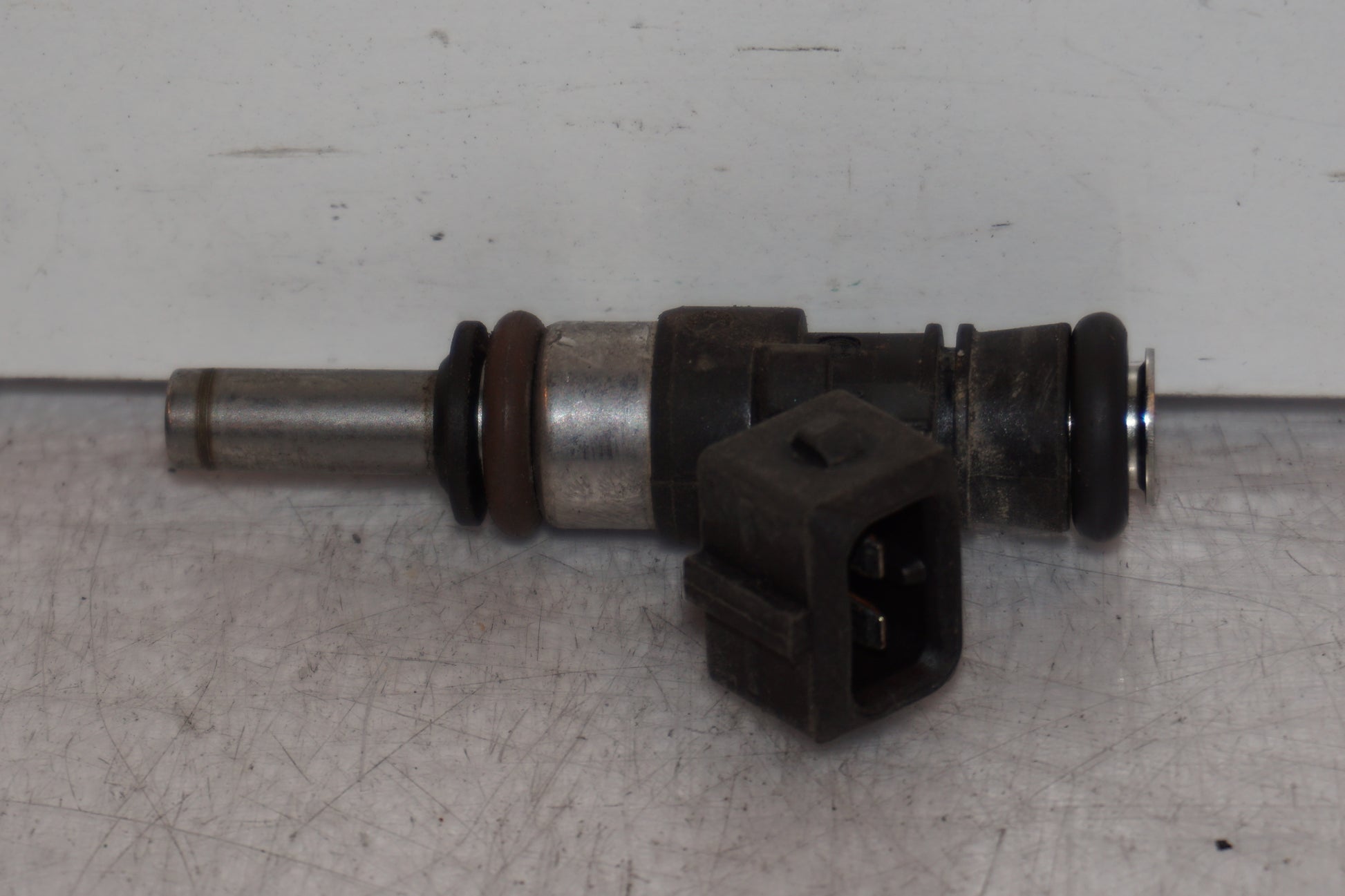 Snett uppifrån på Spjällhus från en BMW R 1200 GSA -2014 motorcykel.