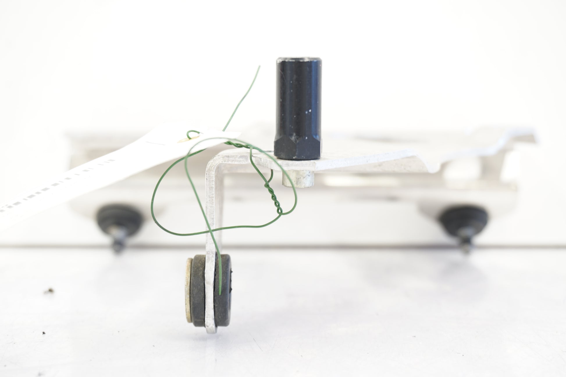 Vänster sida på Instrumentpanelsfäste från en Ducati ST2 -1998 motorcykel.