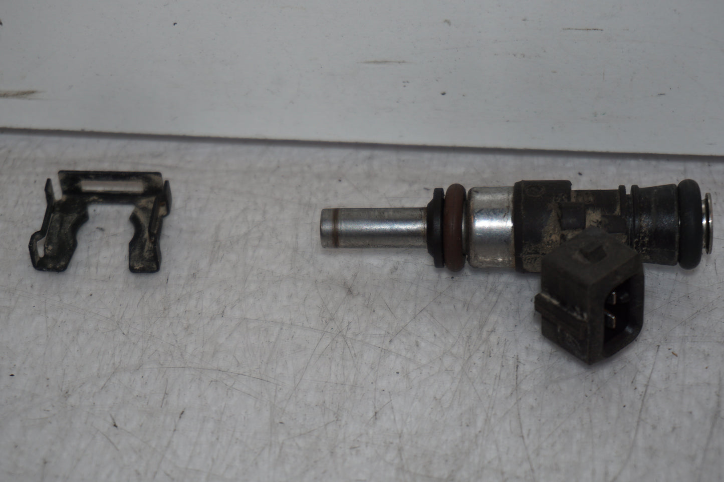 Framsidan på Spjällhus från en BMW R 1200 GSA -2014 motorcykel.