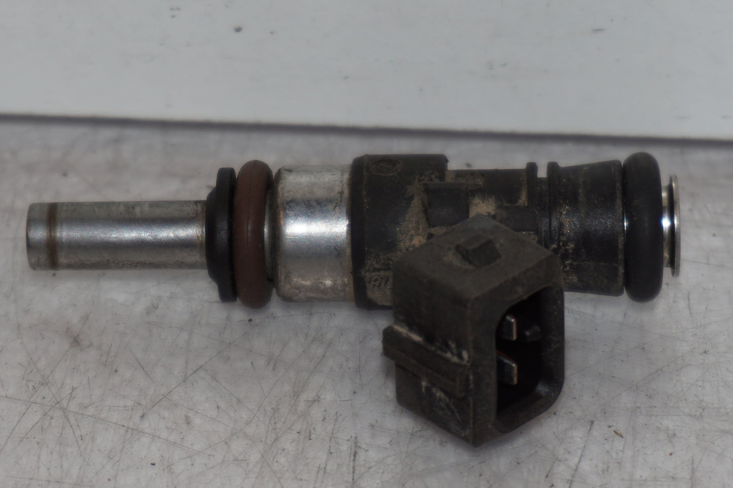 Snett uppifrån på Spjällhus från en BMW R 1200 GSA -2014 motorcykel.