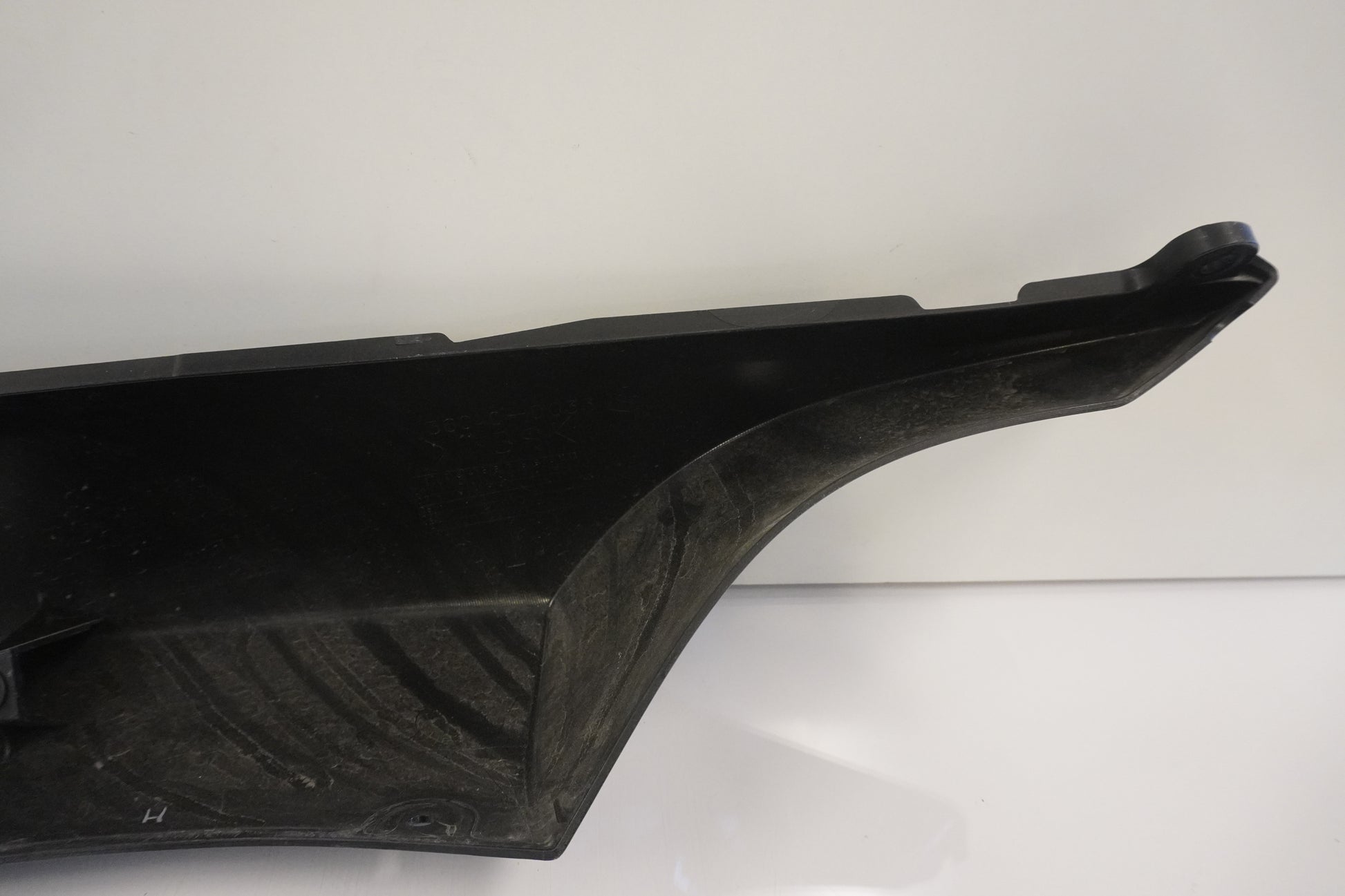 Vänster sida på Bakvinge från en Kawasaki ZZ-R 1400 -2010 motorcykel.